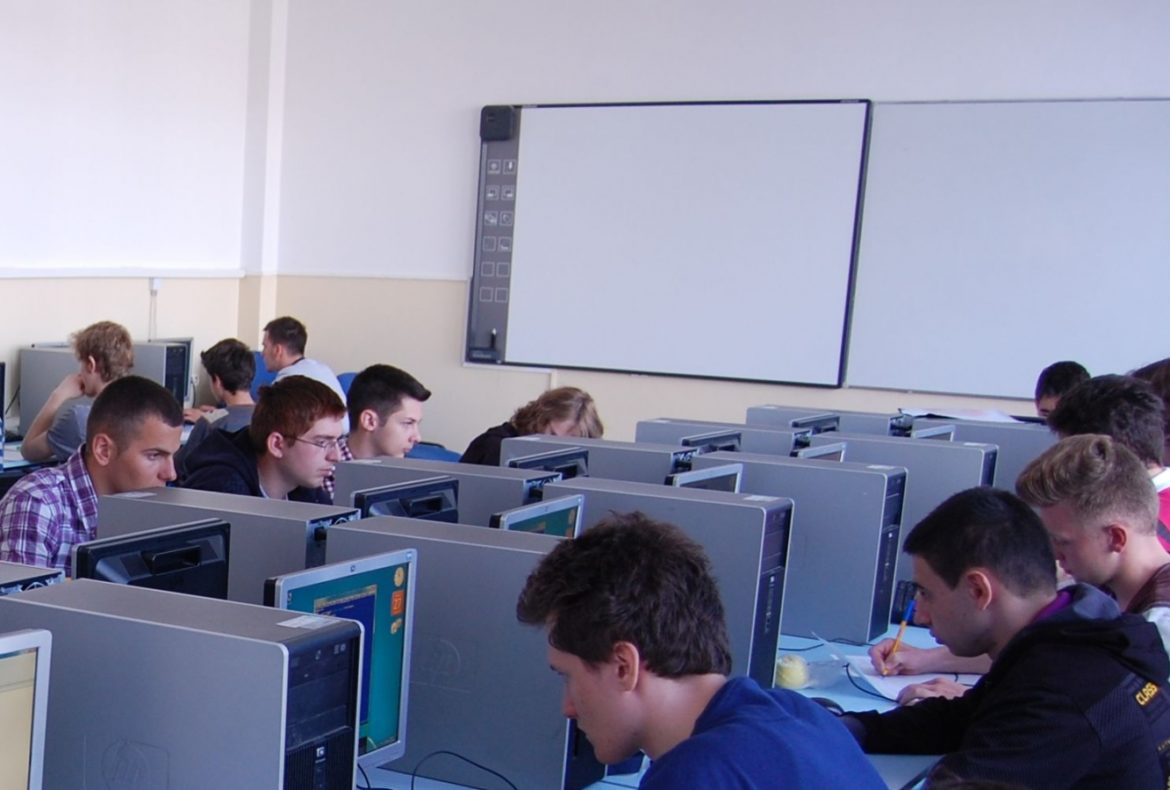 elevii-de-la-liceul-de-informatica-vor-fi-instruiti-de-cele-mai-importante-companii-it