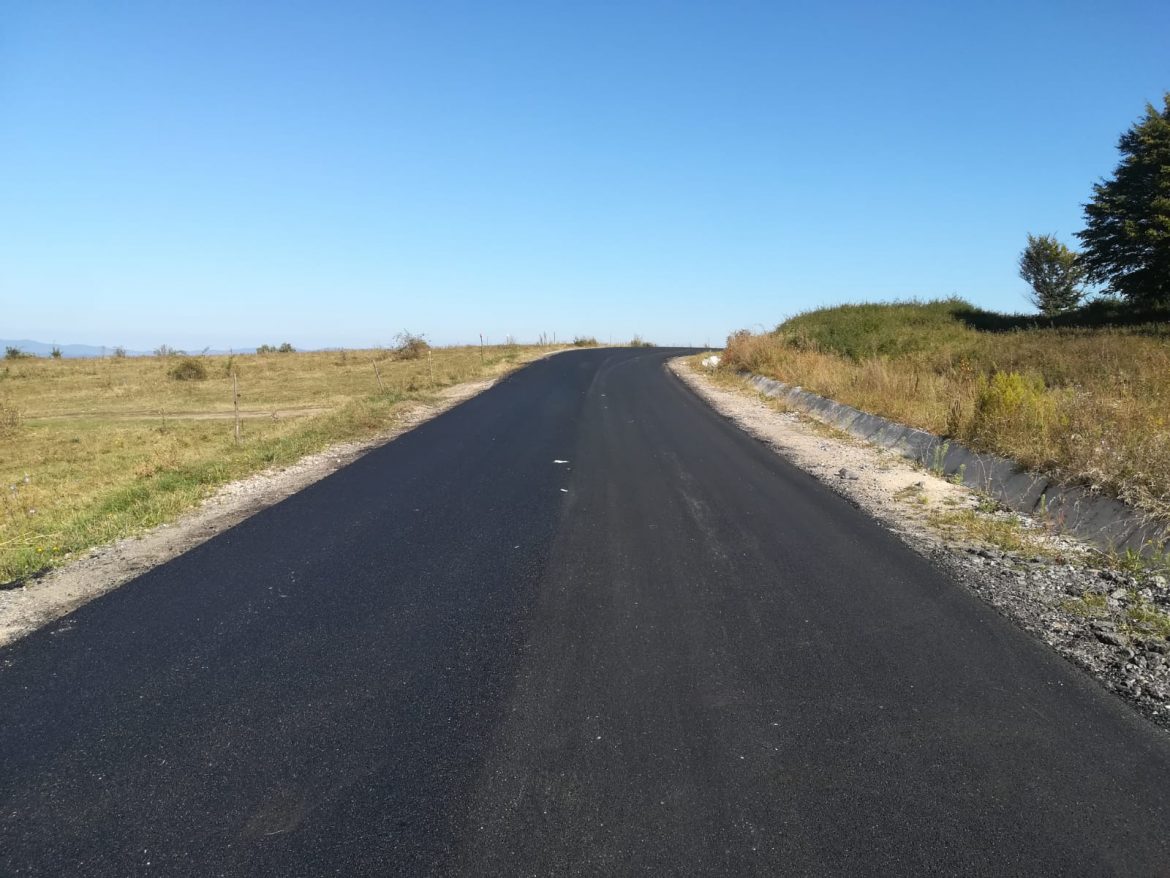 b7d428c2-642e-4234-8fe7-3a97e5e51b05