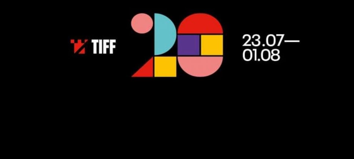 522A2925-5E6B-4C41-851A-000867788D46