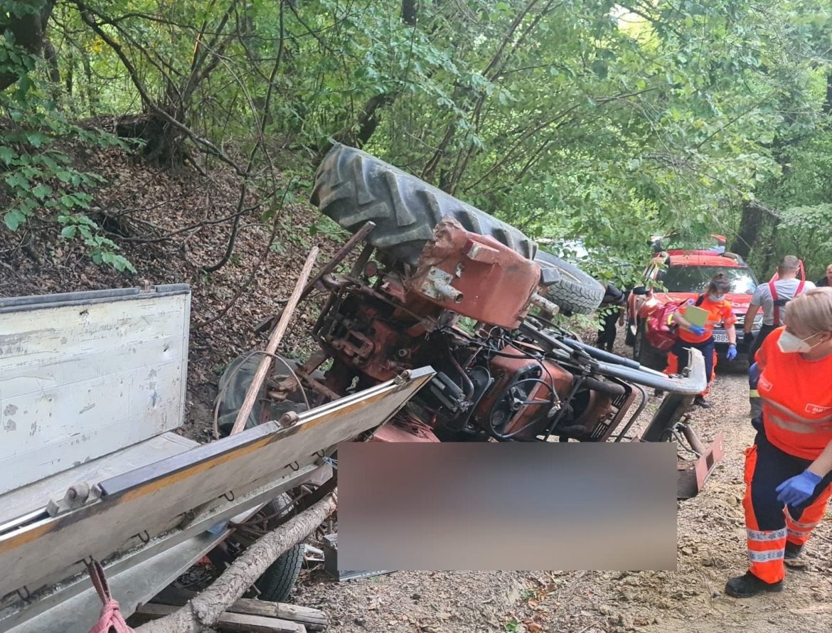 accident tractor