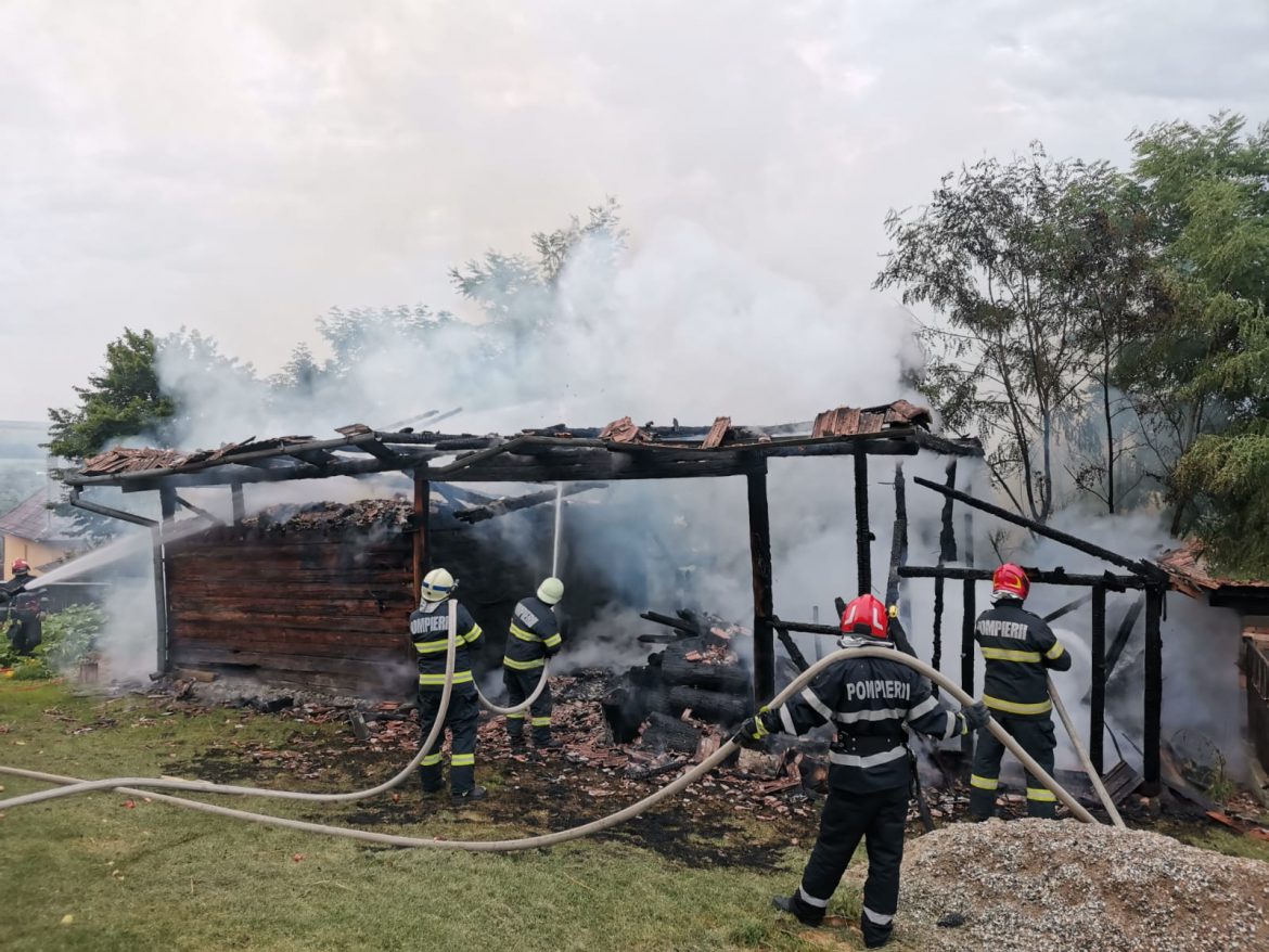 incendiu grajd