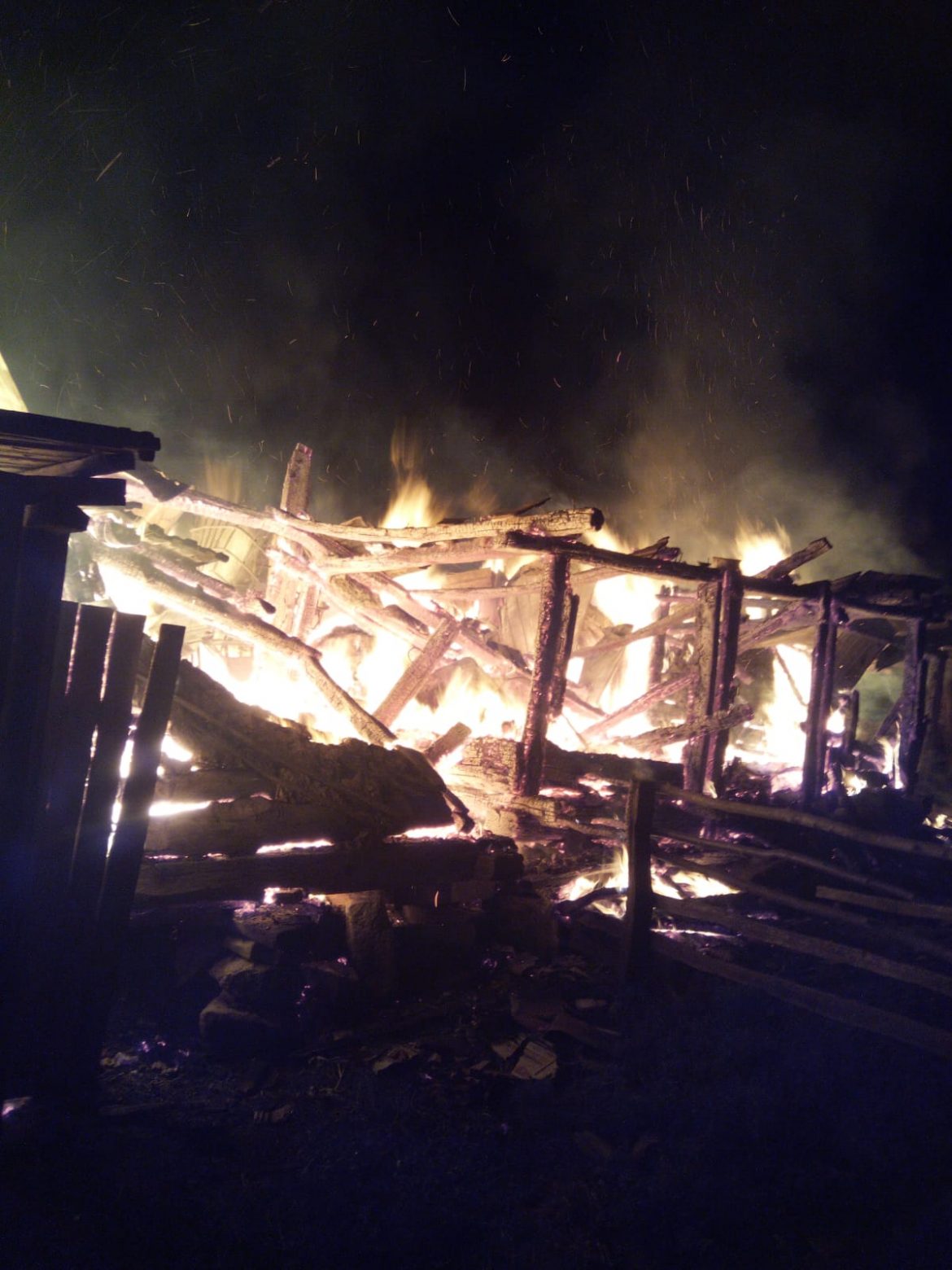 incendiu grajd