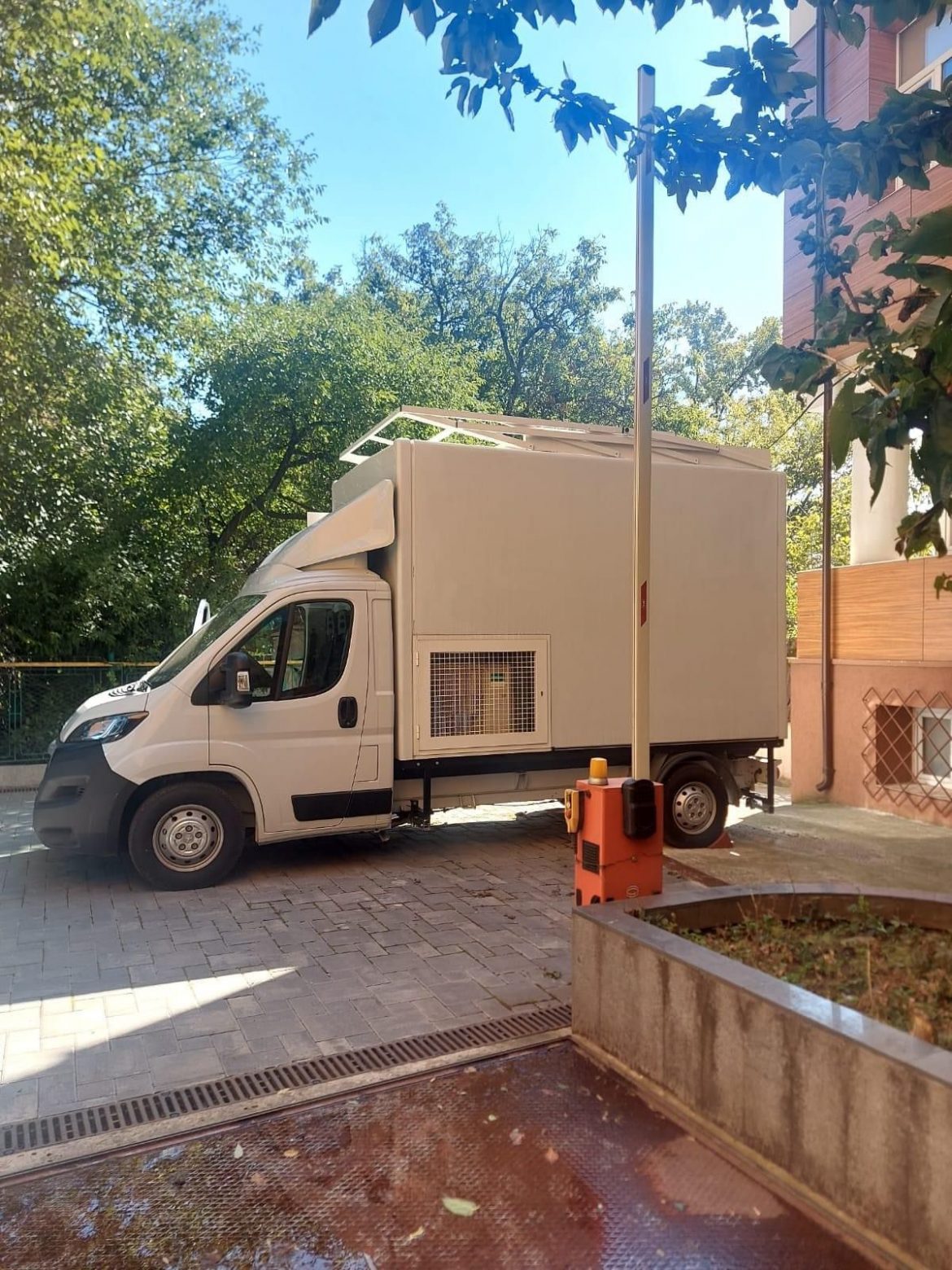 laborator miros