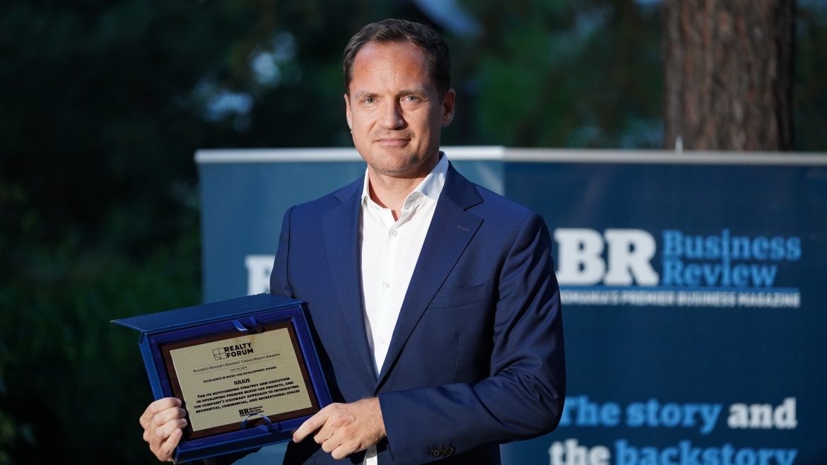 Premiu-Business-Review