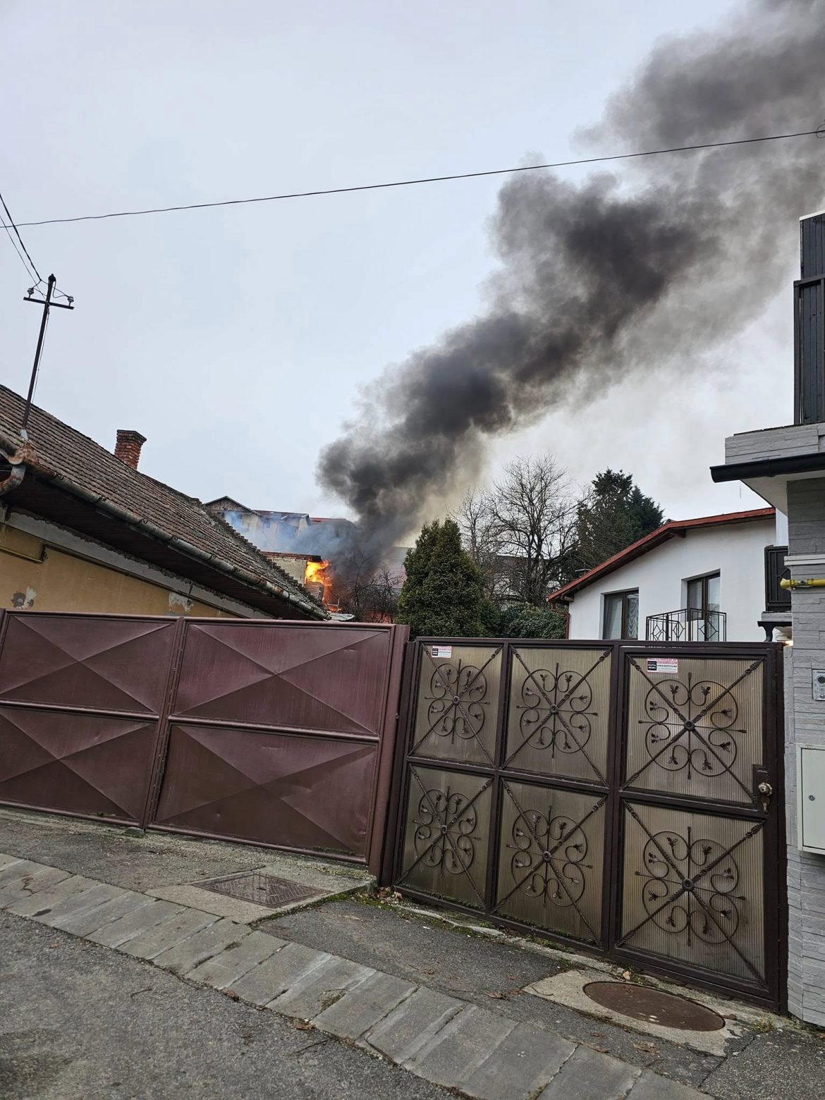 incendiu strada Sighisoarei, sursa Info Trafic jud  Cluj