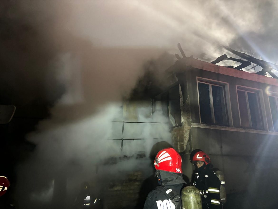 incendiu casa vultureni